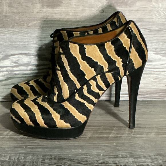 Gucci Tiger Print Haircalf LaceUp Heels Vintage Pumps Size US 7.5 - Picture 16 of 16